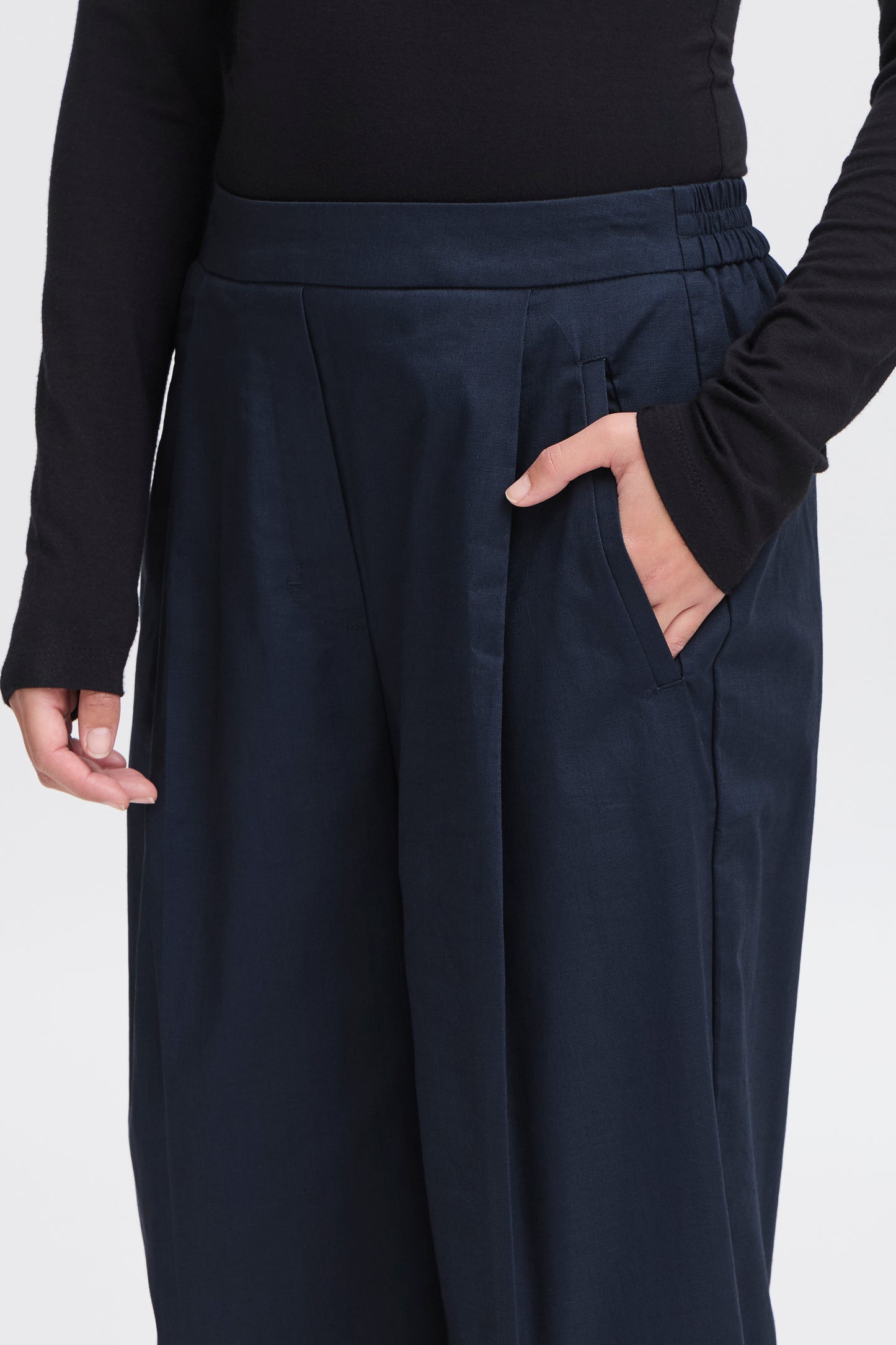 ICHI Ihunica trousers in Total Eclipse Navy