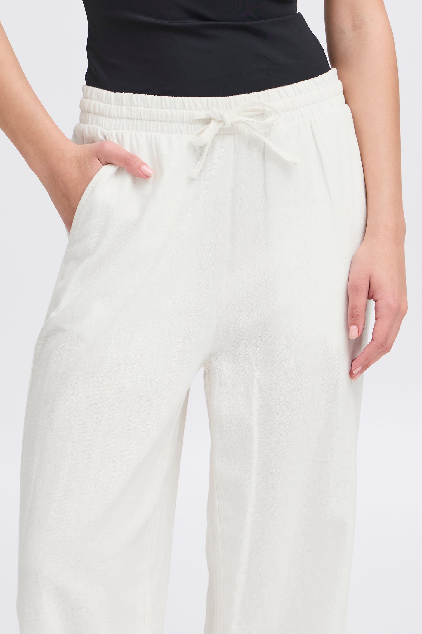 ICHI Ihlinno wide leg linen trouser in cloud dancer