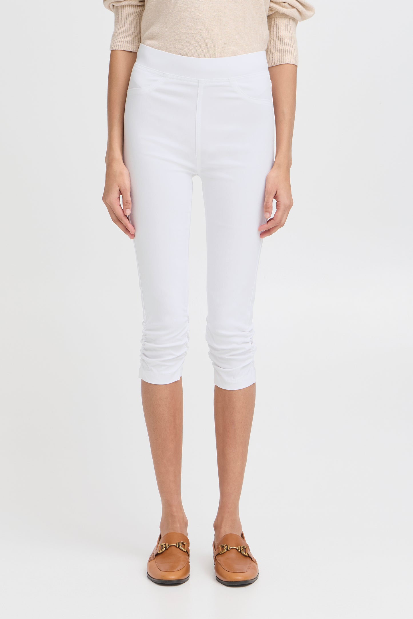 Byoung Bykeira Bydixi Capri in White