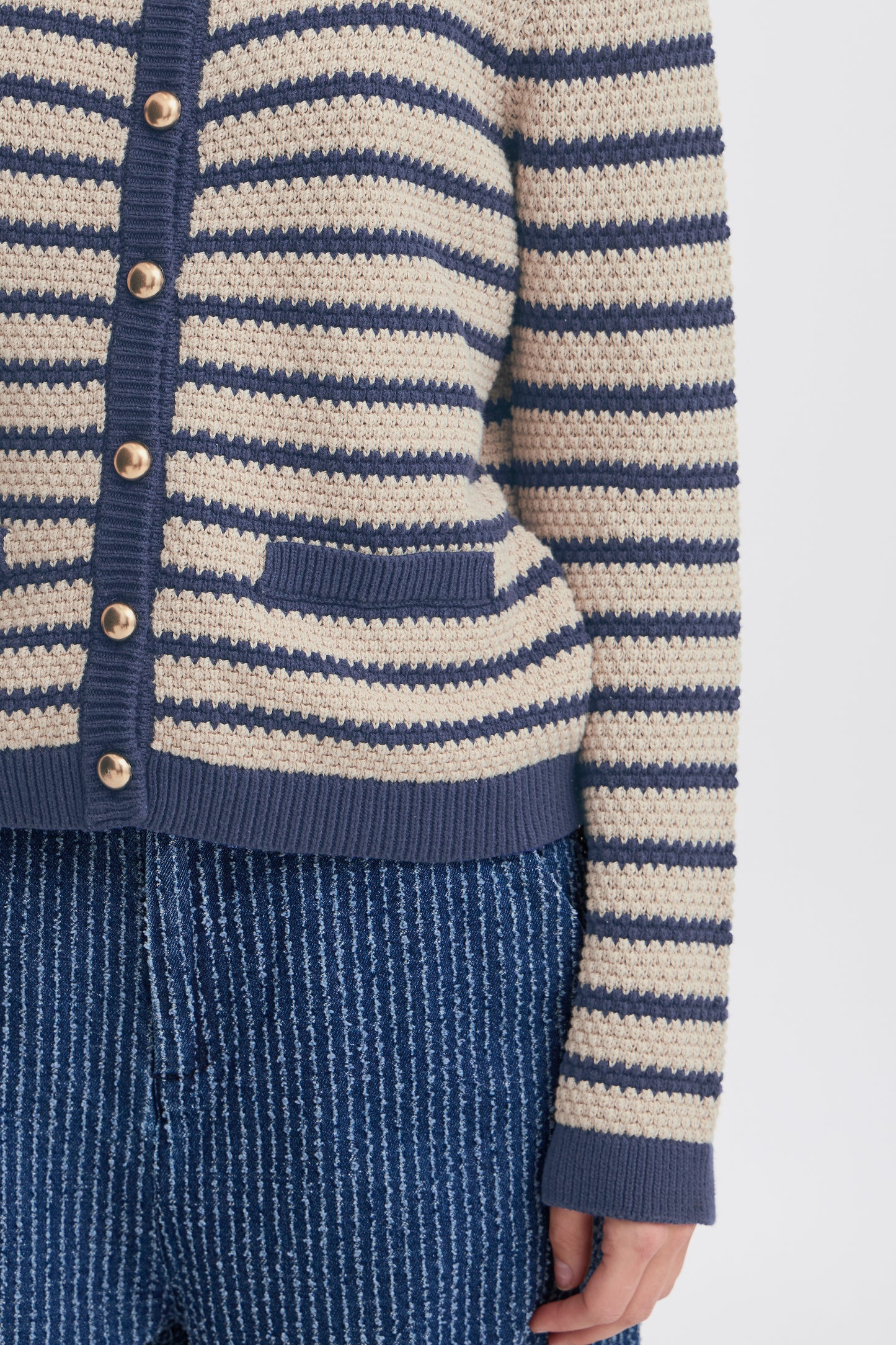 Byoung Bymikala Short Cardigan in Humus Mix