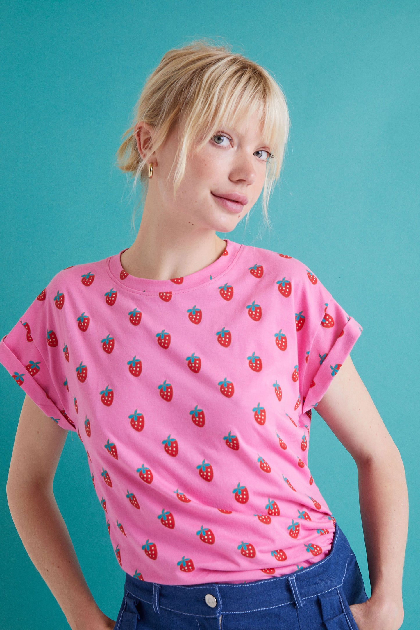 Compania Fantastică pink T-shirt with Strawberry detail