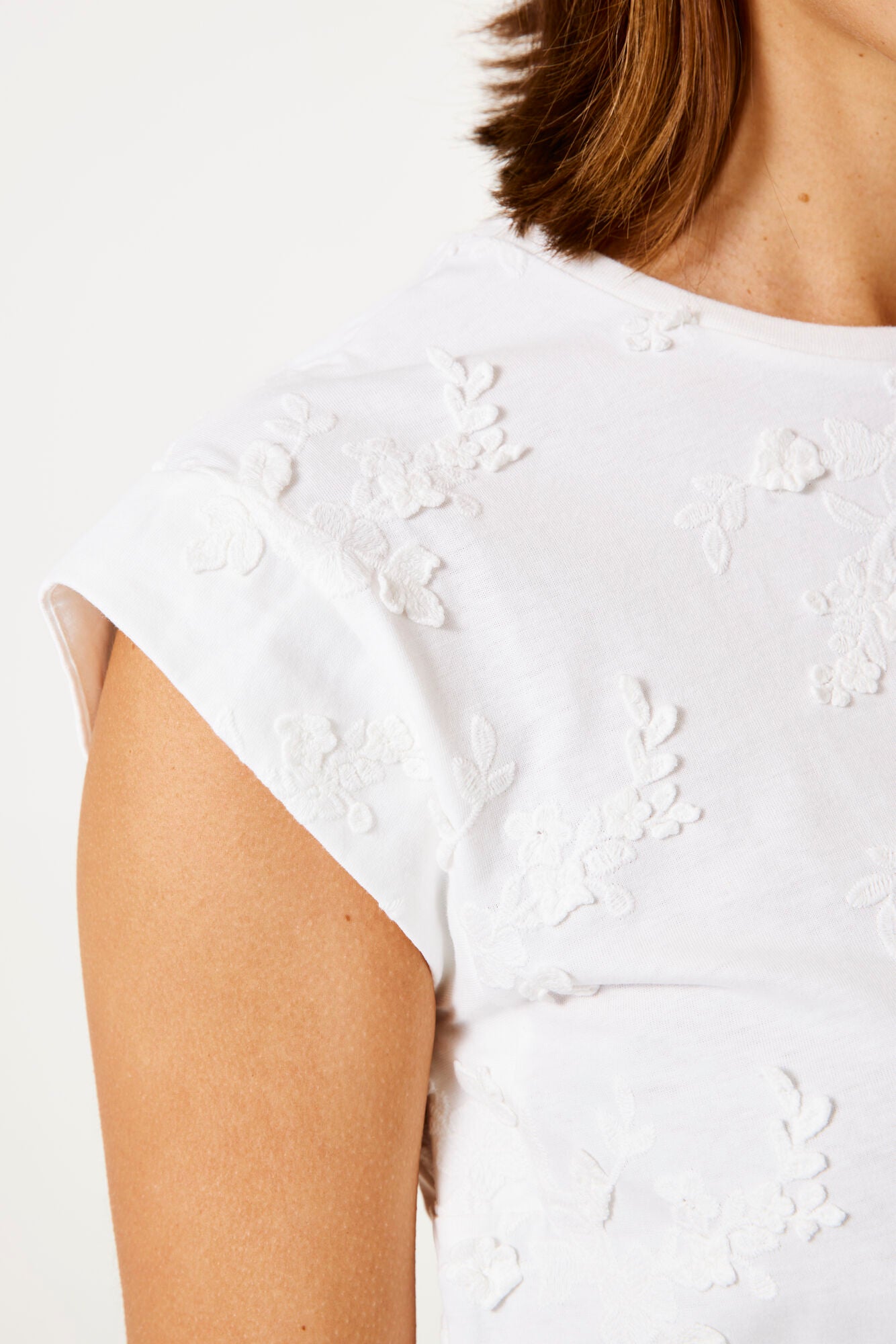 Garcia detailed white top