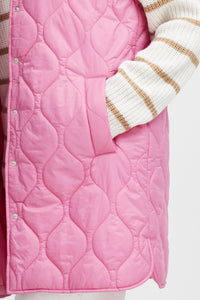 Byoung Byberta waistcoat in Super Pink