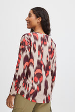 Load image into Gallery viewer, Byoung Bypieta Pullover in Cayenne Mix
